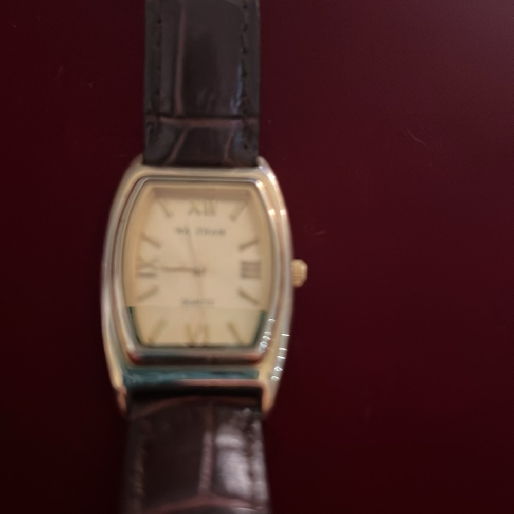 Vintage Waltham Quartz Ladies Watch - Picture 3 of 9